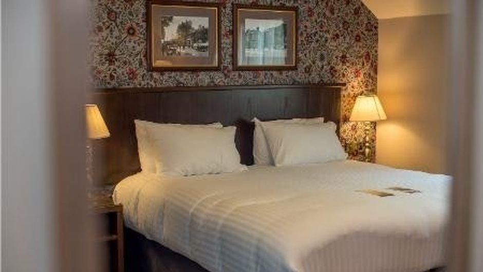 Swallow Falls Hotel Room