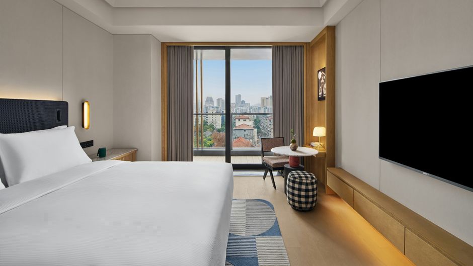 Xi Zhe Wuxi Curio Hilton Room