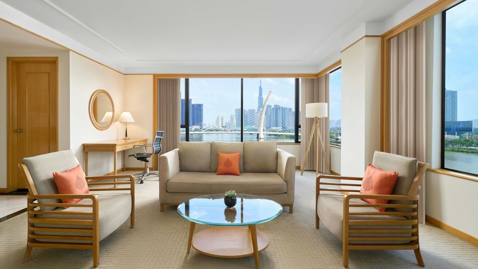Renaissance Riverside Hotel Saigon Room