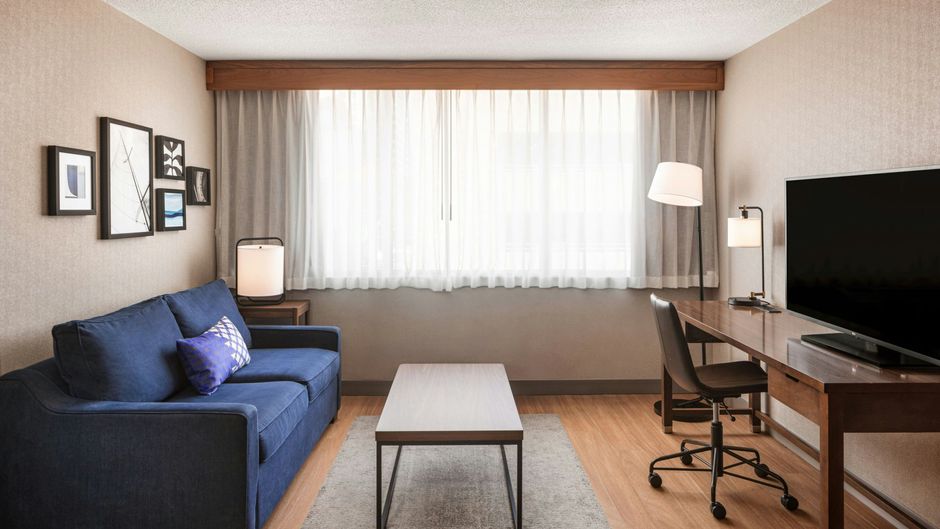 Four Points by Sheraton Halifax Room