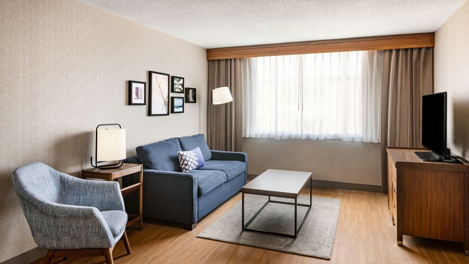 Four Points by Sheraton Halifax Suite