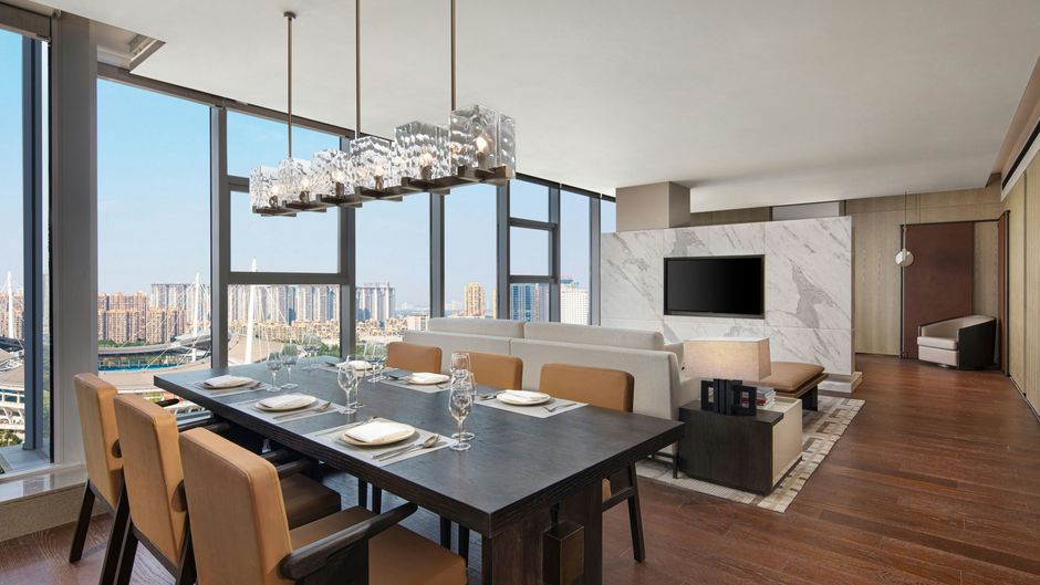 Courtyard by Marriott Luoyang Suite