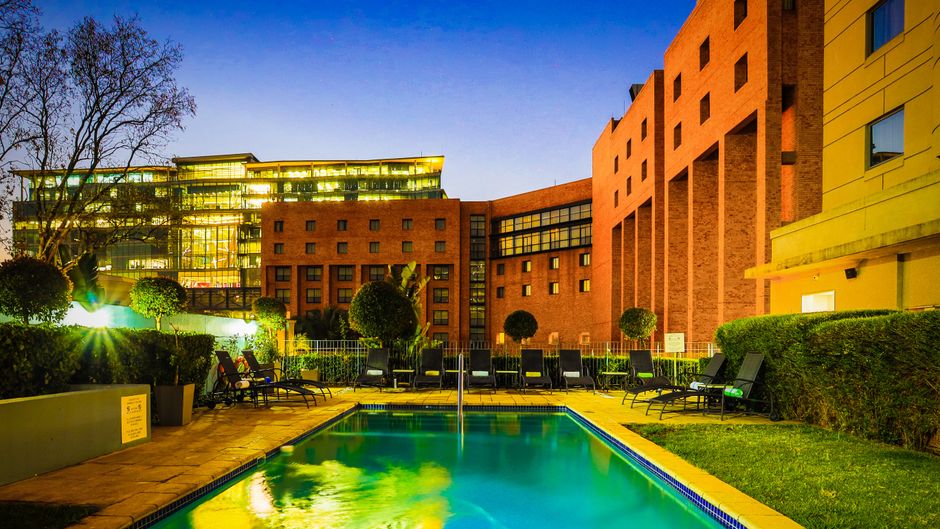 Holiday Inn Johannesburg Rosebank Pool