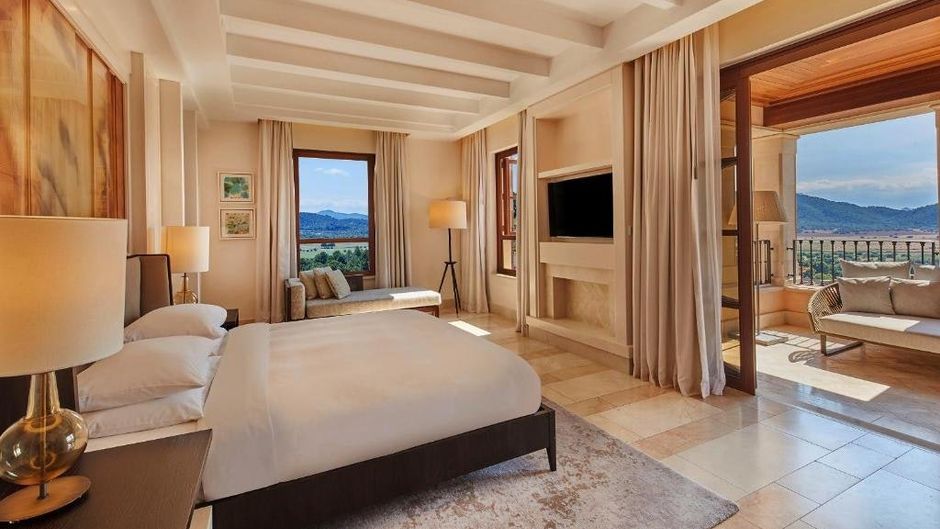 Cap Vermell Grand Hotel Suite