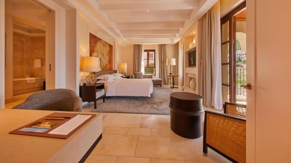 Cap Vermell Grand Hotel Suite