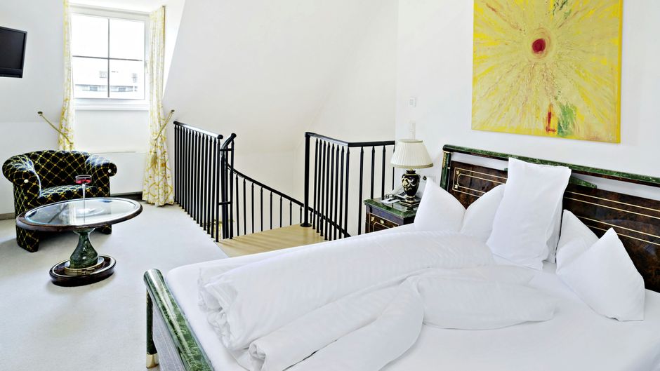 Hotel Schwarzer Adler Room