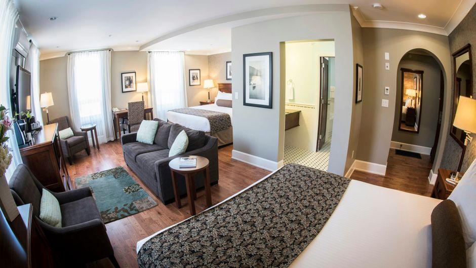 Hume Hotel Suite