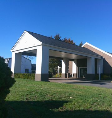 HomeTowne Studios Leesburg