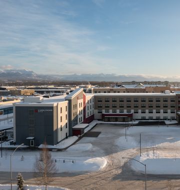 Holiday Inn Express & Suites Anchorage