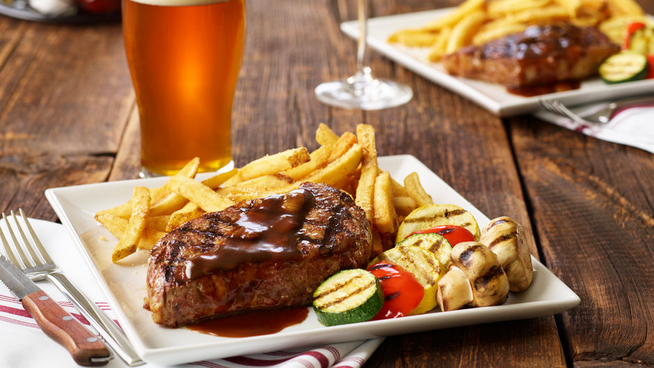 Holiday Inn & Suites Oakville @ Bronte Restaurant