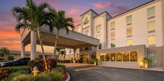Holiday Inn Express & Suites Cocoa Beach