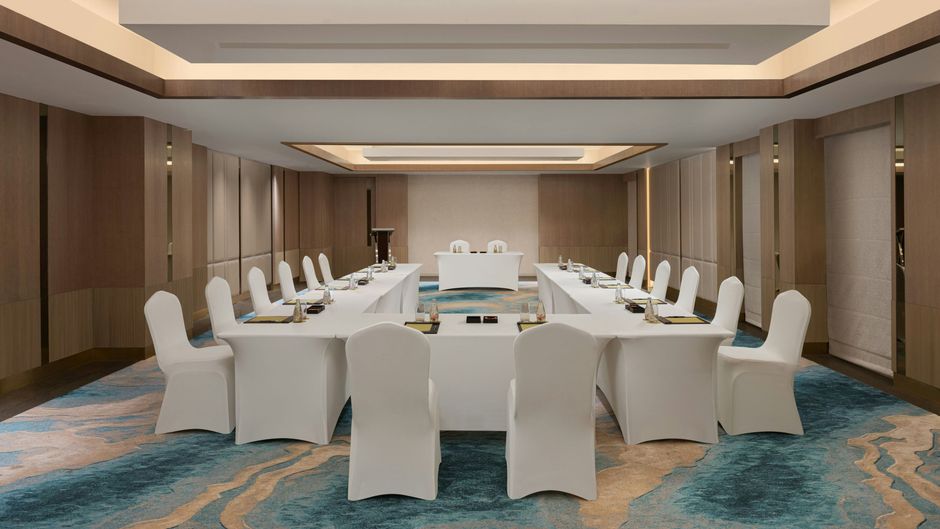 Le Meridien Surat Meeting