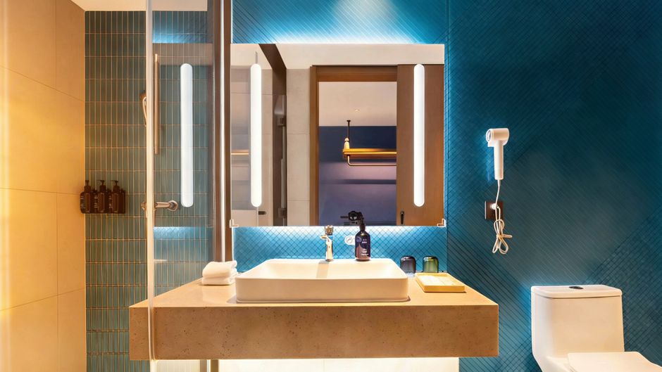Holiday Inn Exp City Center by Room