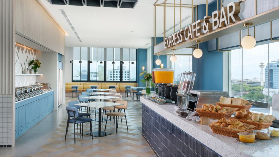 Holiday Inn Express Bandung Braga Restaurant