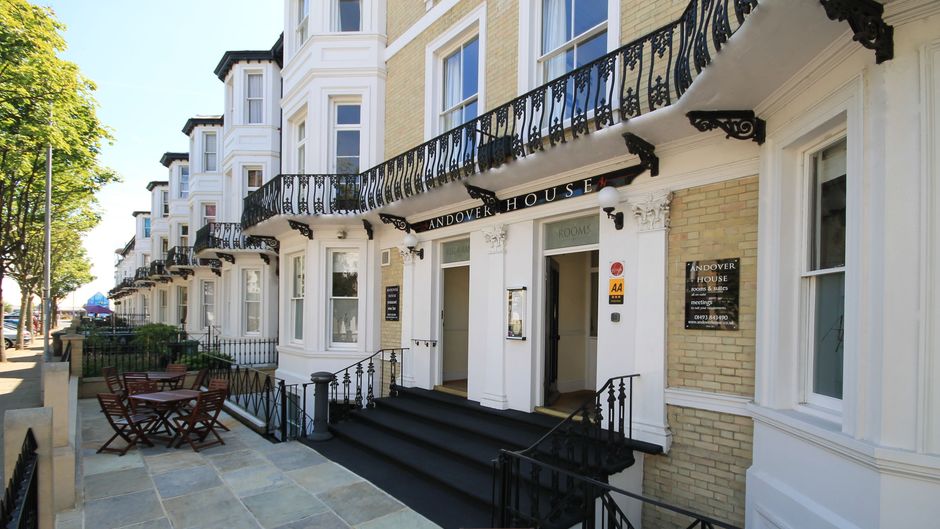 Andover House Hotel Exterior