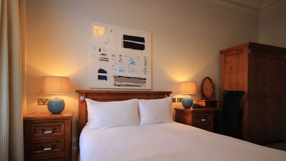 Andover House Hotel Room