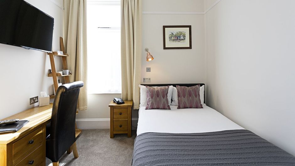 Andover House Hotel Room