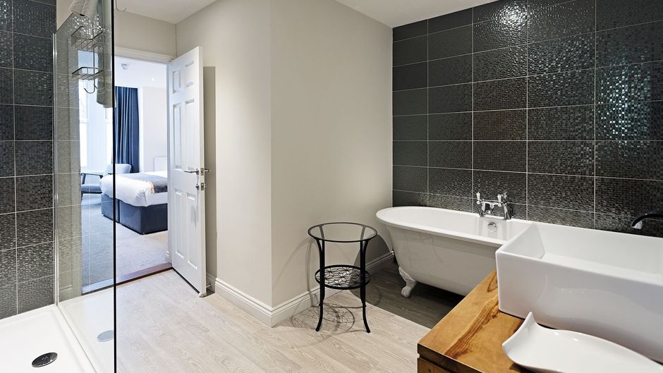 Andover House Hotel Room