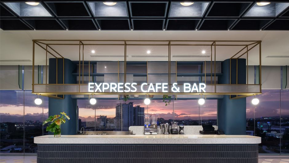 Holiday Inn Express Bandung Braga Restaurant