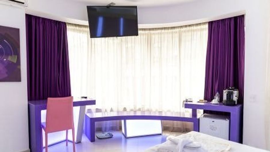 Hotel Design Christina Room