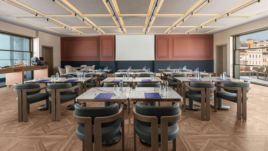 Delta Hotels Istanbul Karakoy Meeting