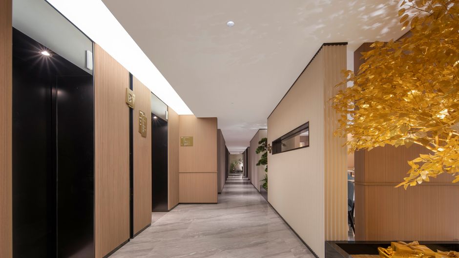 Holiday Inn Exp Quancheng Square Lobby