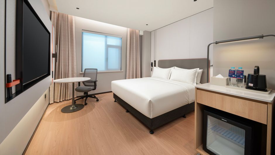 Holiday Inn Exp Quancheng Square Room
