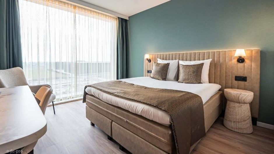 OZO Hotels De President Room