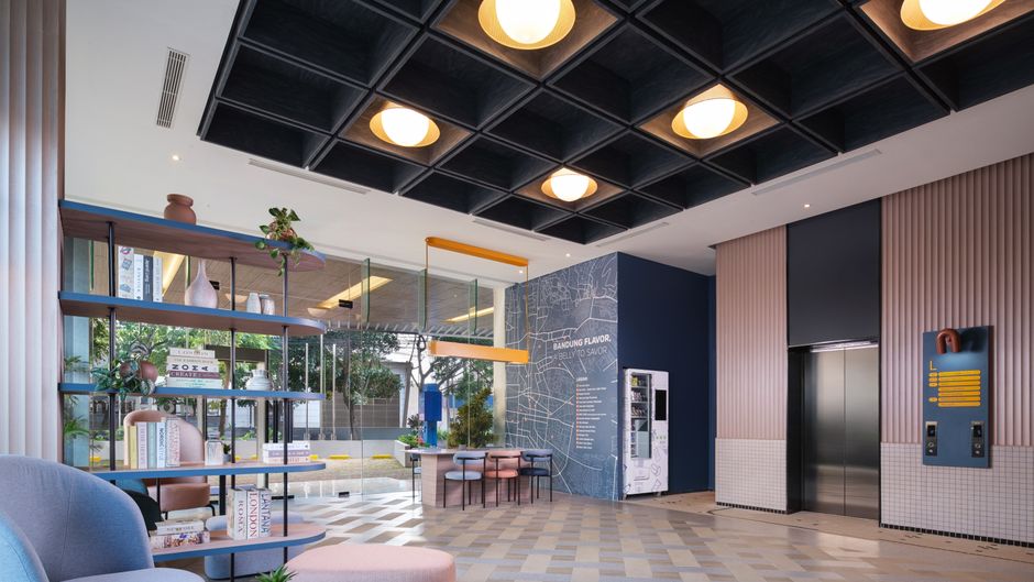 Holiday Inn Express Bandung Braga Exterior