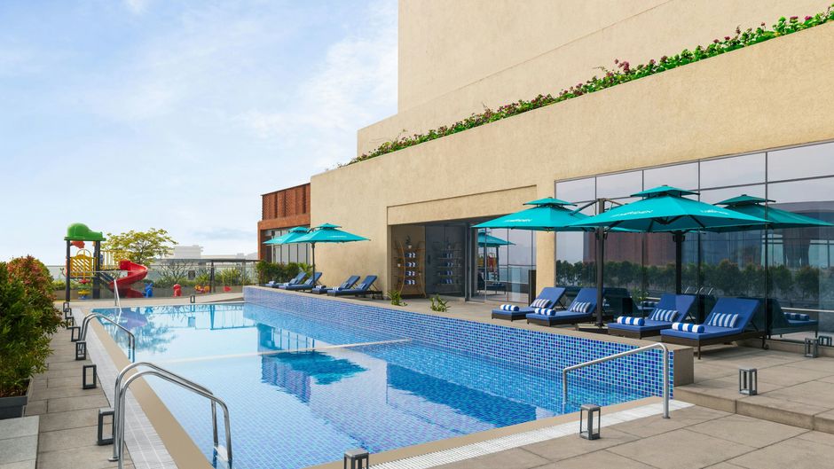 Le Meridien Navi Mumbai Pool
