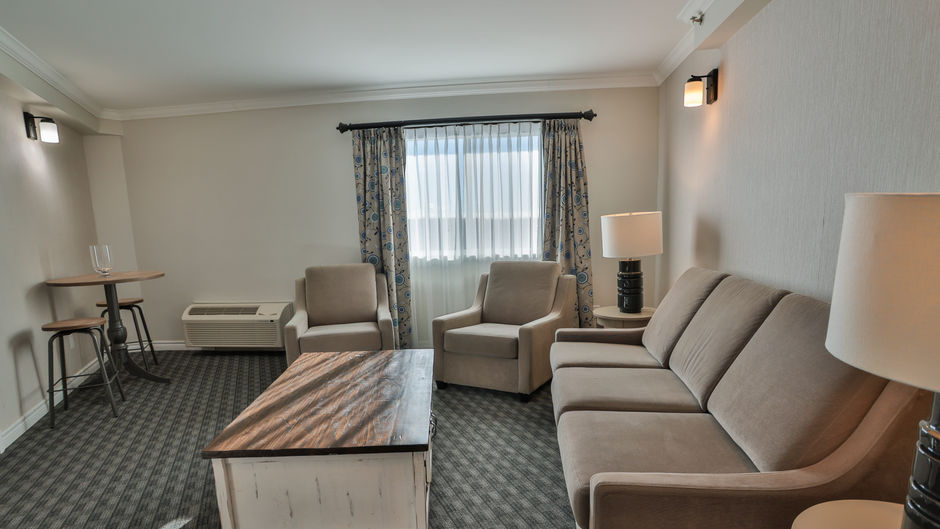 Oak Island Resort & Conference Centre Suite