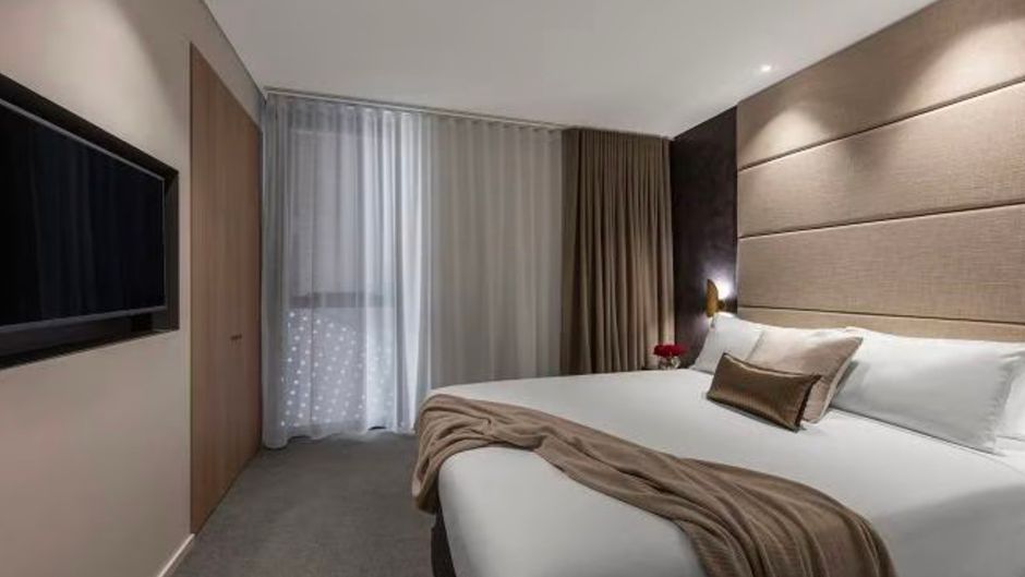 SKYE Suites Sydney Room