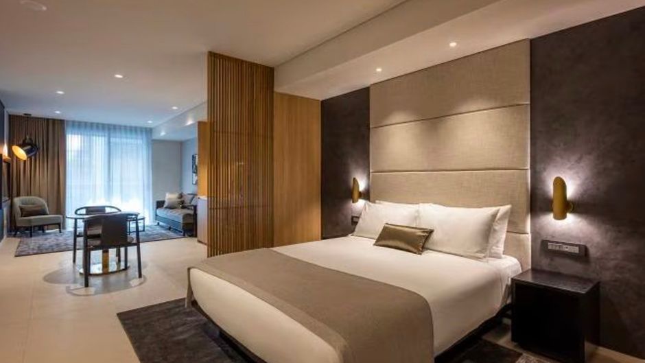 SKYE Suites Sydney Room