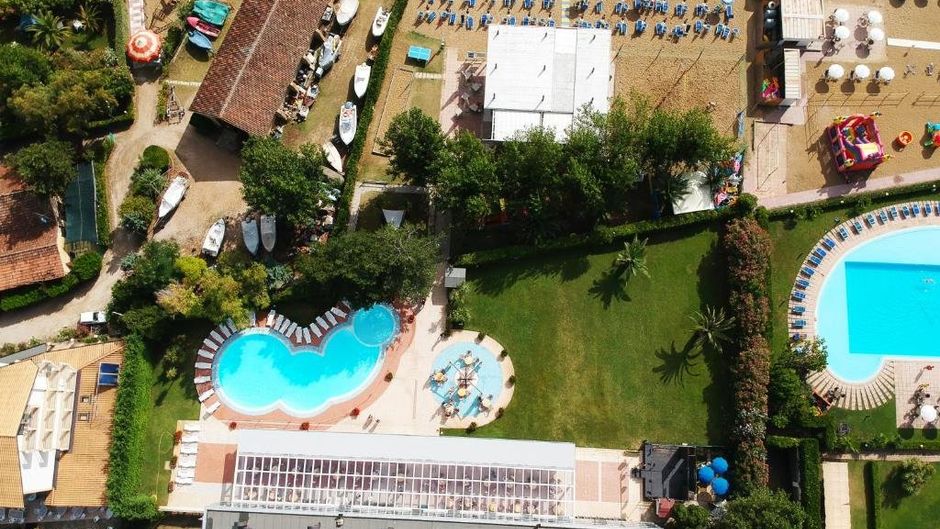 Hermitage Hotel Club & Spa Exterior