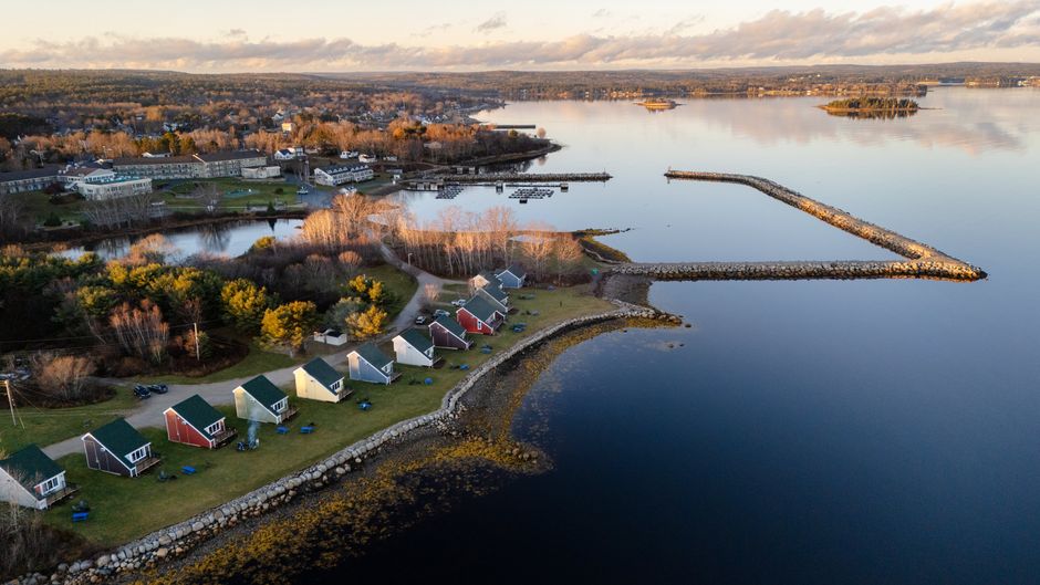 Oak Island Resort & Conference Centre Exterior