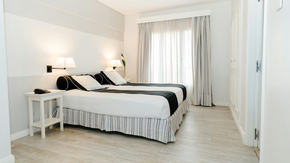 Loi Suites Recoleta Room