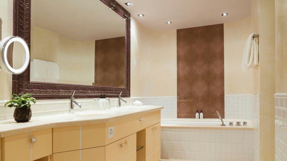 Carlton Hotel Room