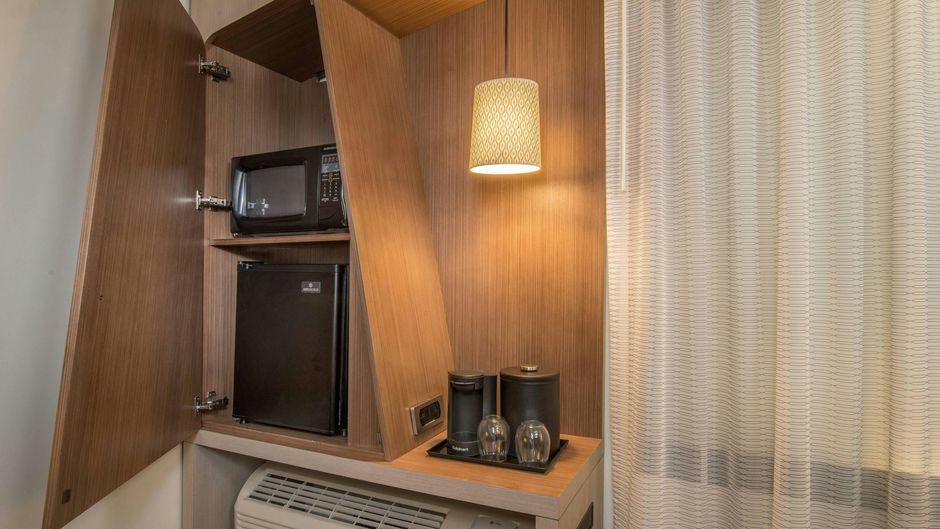 Courtyard by Marriott London Ontario Room