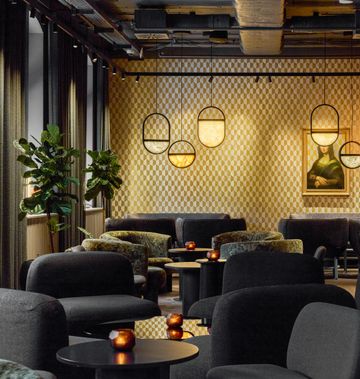 Metropolitan Hotel by Flemings