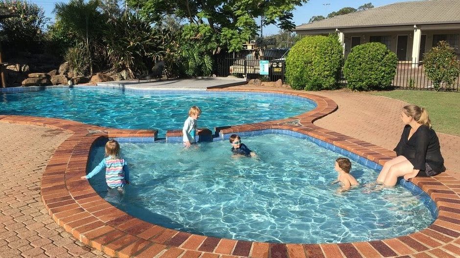 Ipswich Country Motel Pool