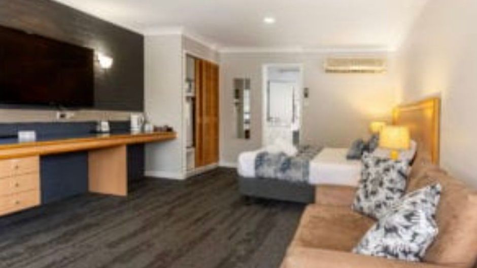 Ipswich Country Motel Room