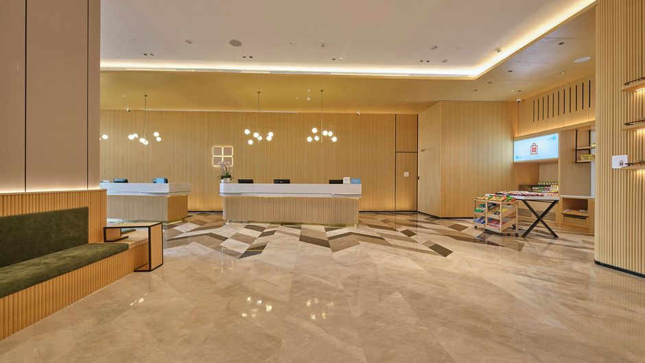 Hilton Garden Inn Quzhou Lobby