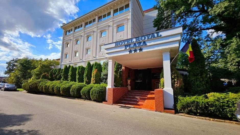 Royal Plaza Exterior
