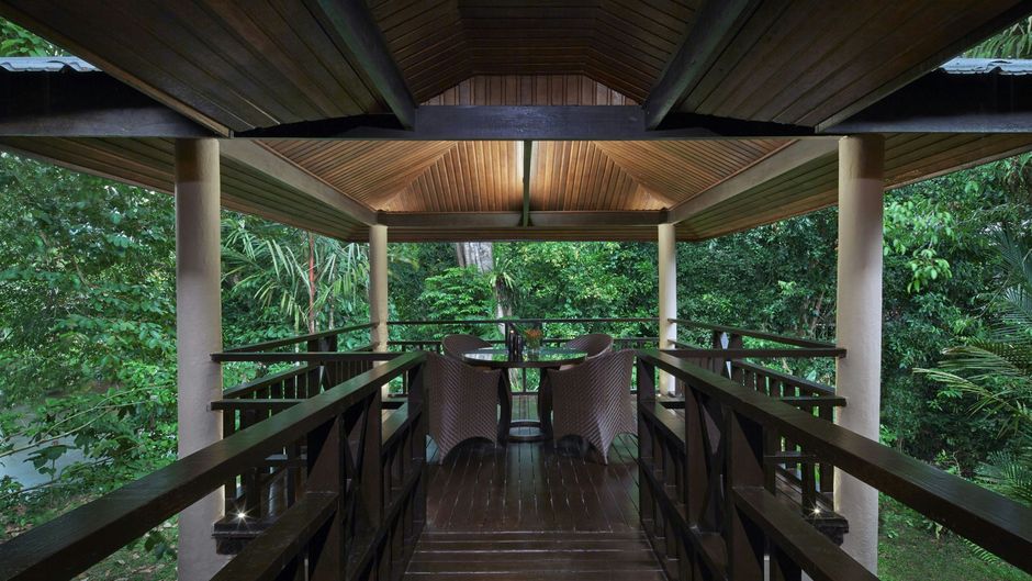 Mulu Marriott Resort & Spa Suite