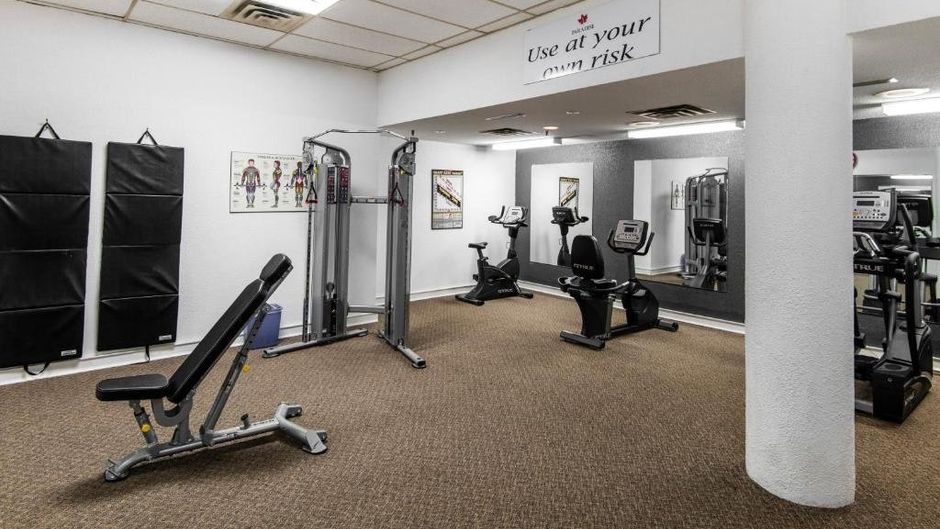 Paradise Inn & Suites Conference Centre Health Club