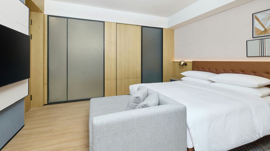 Four Points Wuxi Liangxi Suite