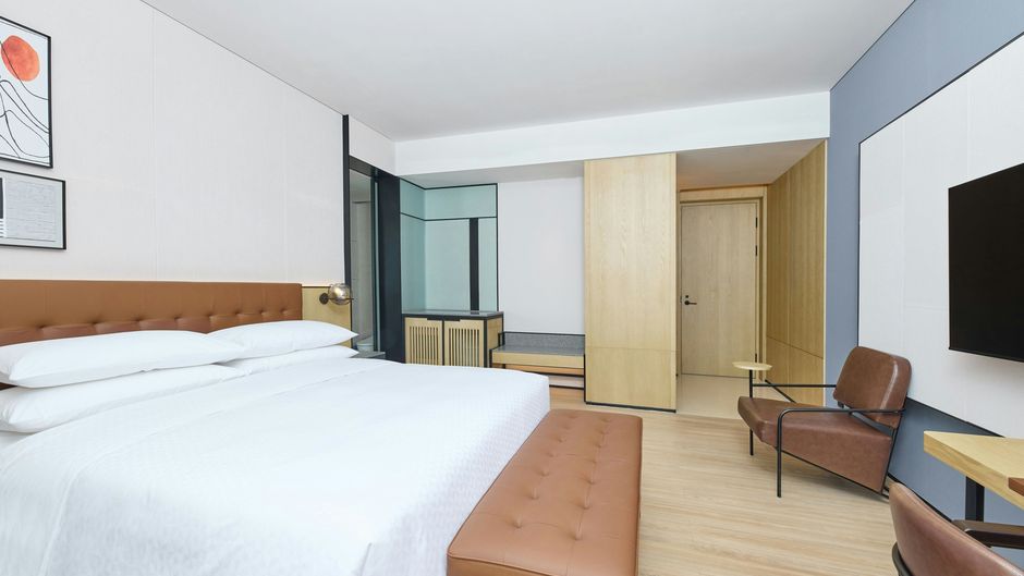 Four Points Wuxi Liangxi Suite