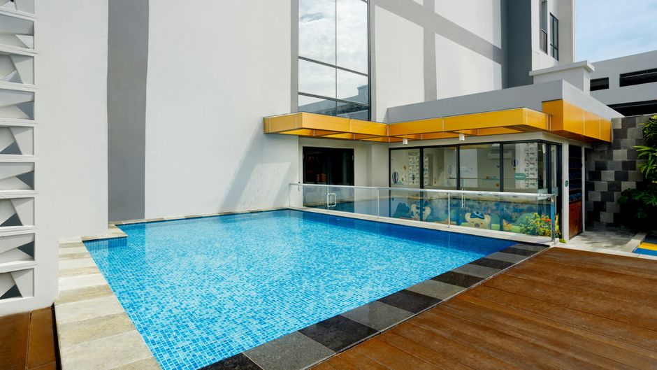 Somerset Queen City Semarang Pool