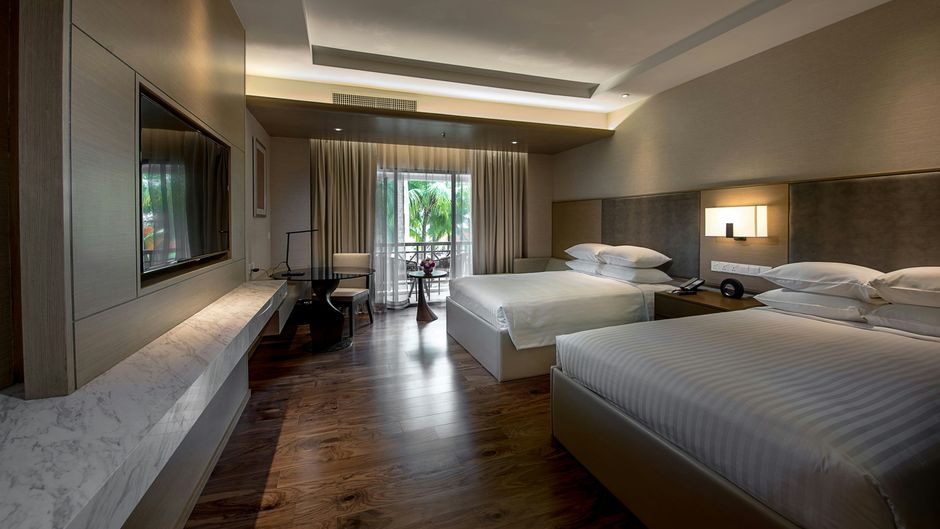 Miri Marriott Resort & Spa Pool