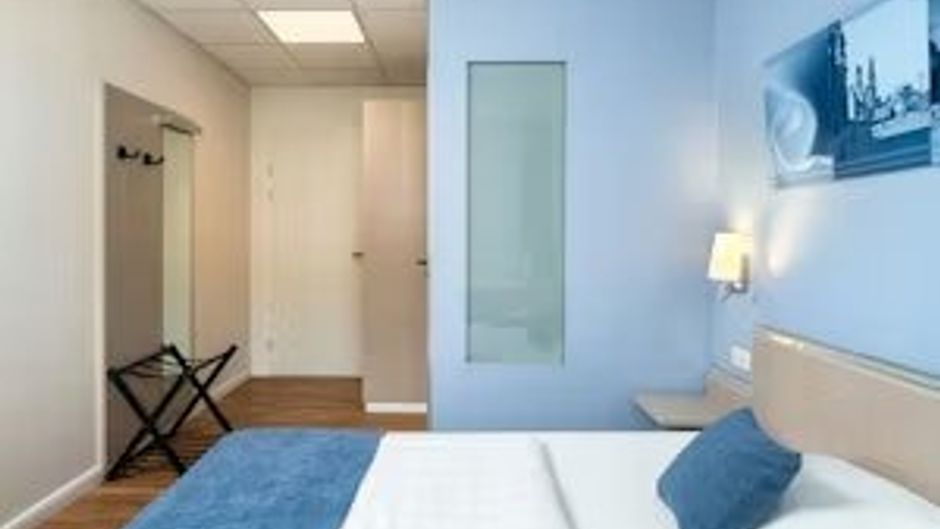 Novalis Hotel Room